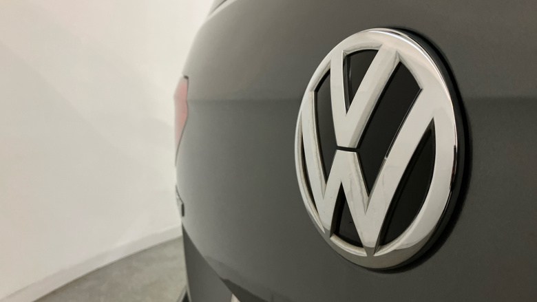 Volkswagen Touran 1.5 TSI EVO SEL 5dr DSG Petrol Estate